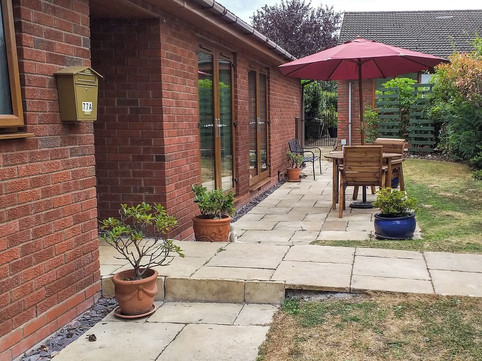 Sitting-out-area | Little Acorns, Malvern