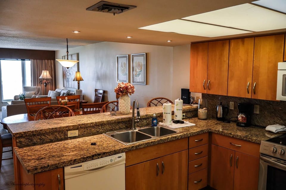 Indoors, Kitchen, Sink, Sink Faucet, Kitchen Island