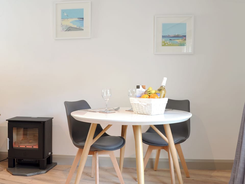 Quaint dining area | The Nest, Lelant Downs, near St Ives