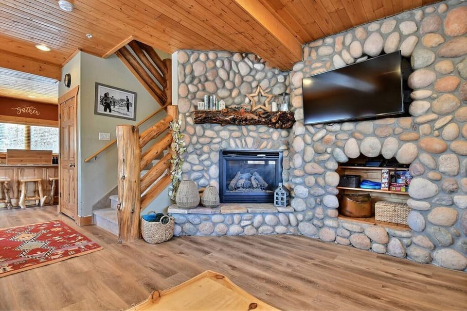 Living Room with Fireplace and TV