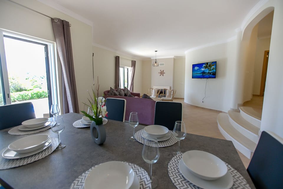 Lounge/Diner