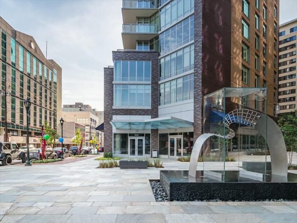 Bethesda 1 Bedroom Building Exterior