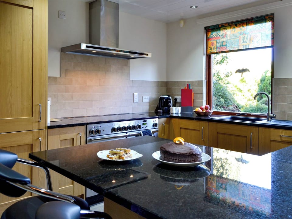 Well-equipped kitchen | Hazelmere, Rattray, near Blairgowrie
