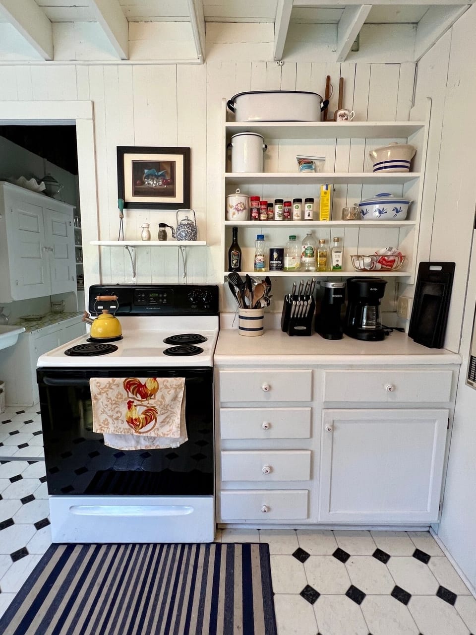 Kitchen with electric stove & oven