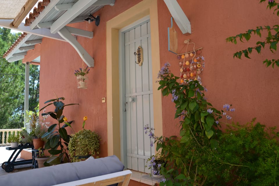 Our cozy bungalows  waiting for you to offer pleasant stay! Bungalow Kefalonia