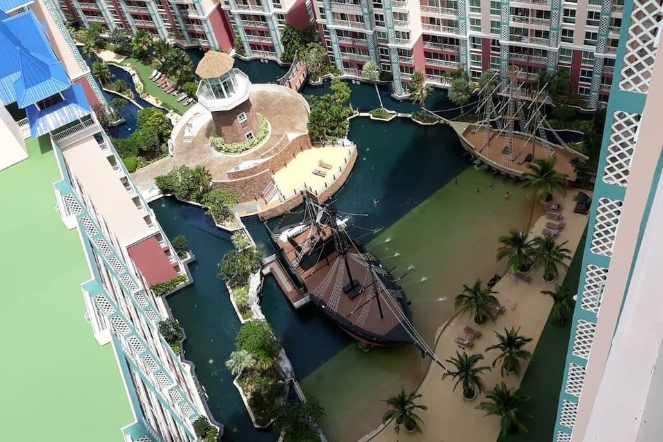 Beautiful pool complex
