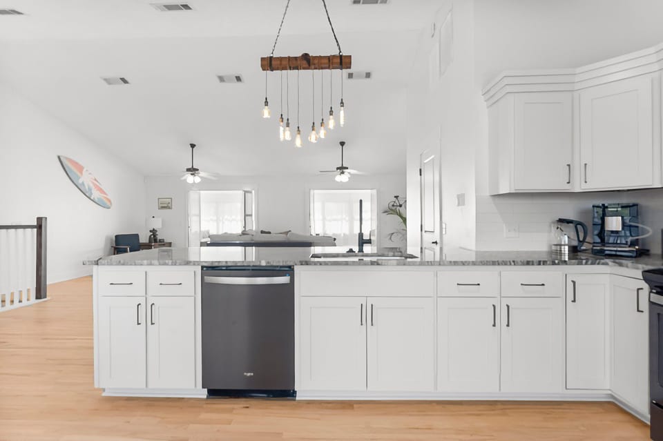 Kitchen Prep Area (1)