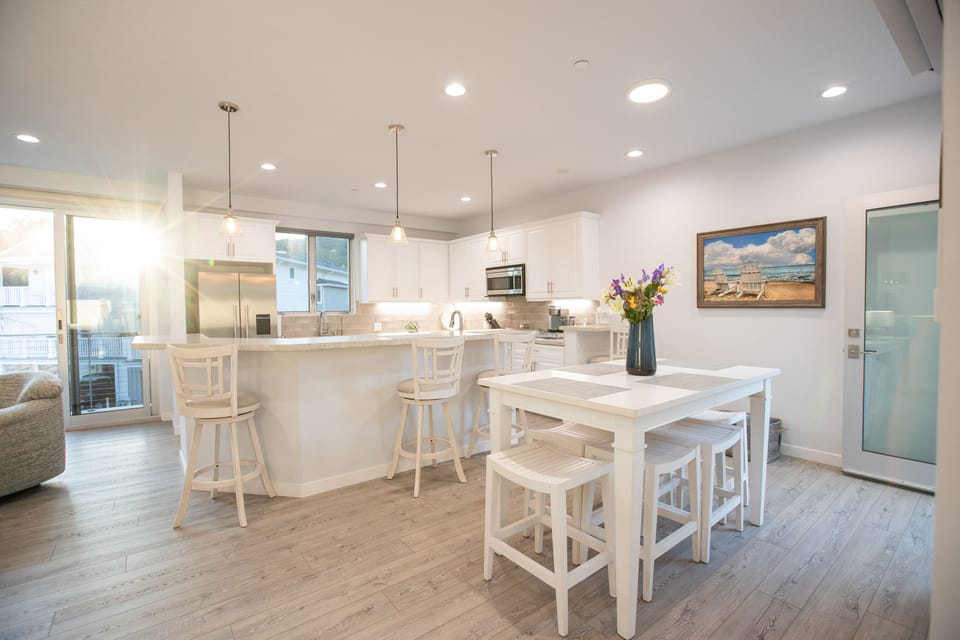 Kitchen stocked with tons of amenities