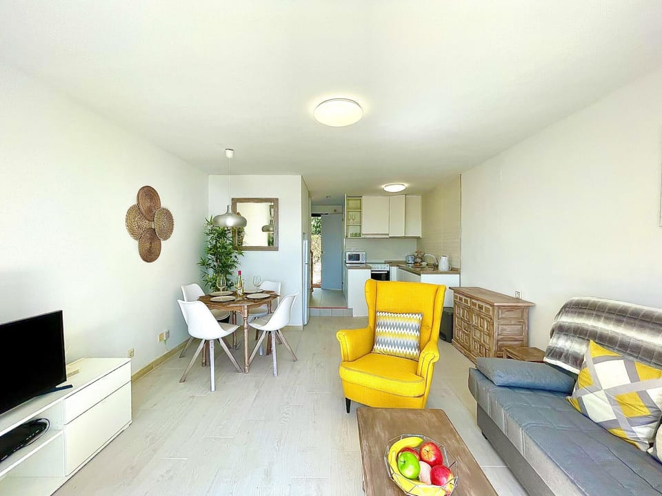 Living/dining room