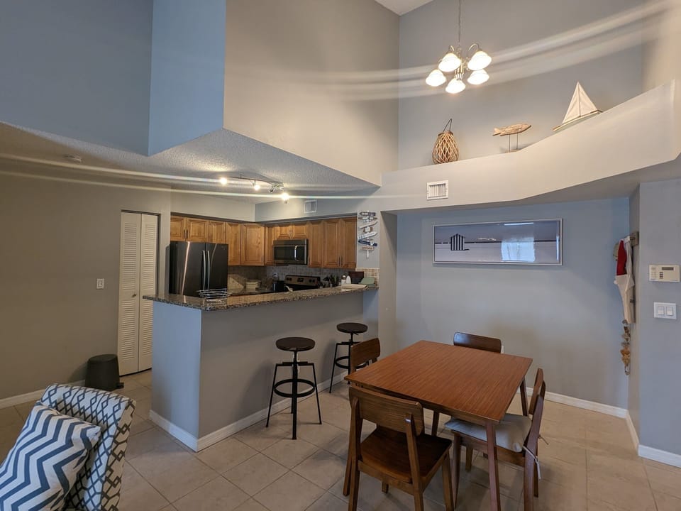 Dining/Kitchen