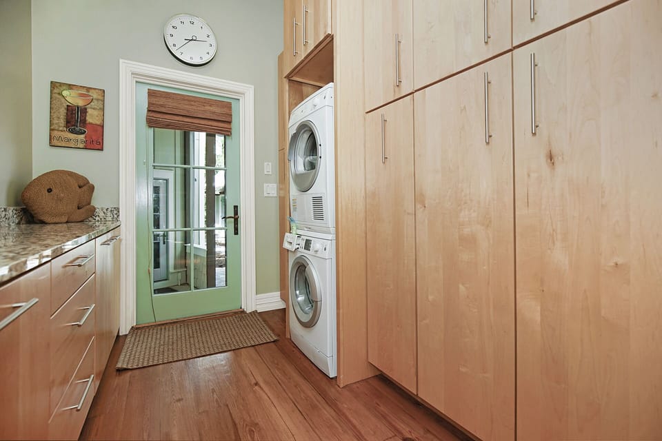 Blue Pine Sea-clusion - Seagrove - First Floor - Laundry