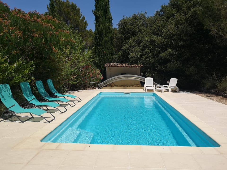 Pool main photo