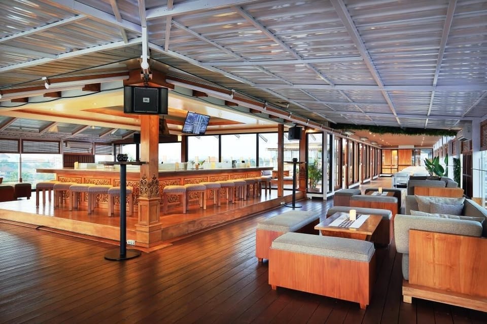 Lounge and Bar