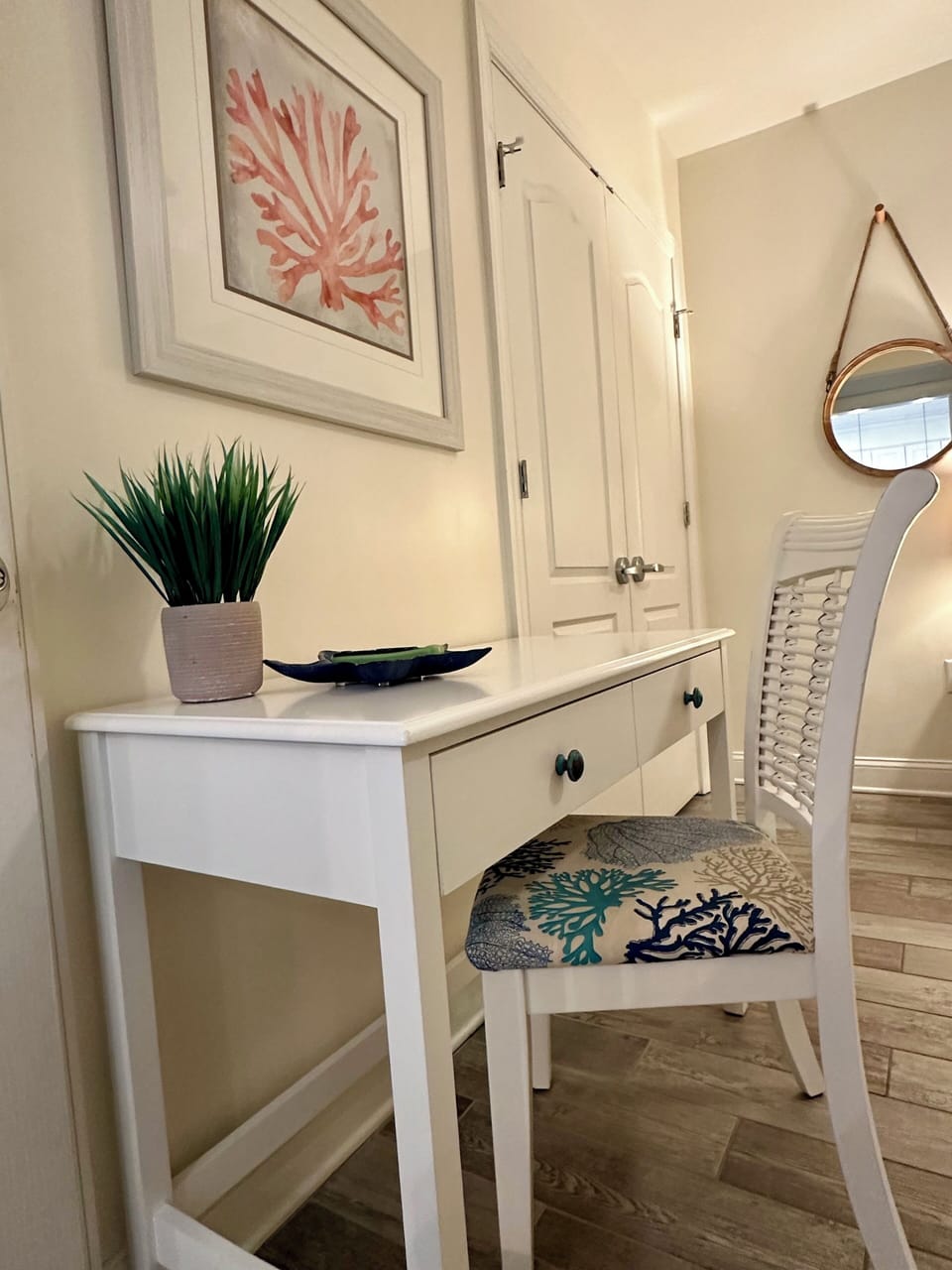 Dedicated work space in 2nd bedroom.