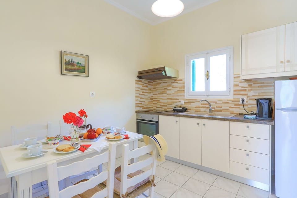 Kitchen and dining area