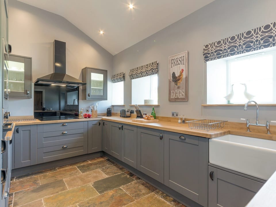 Large kitchen with slate floor | Abraham&rsquo;s Cottage, Langthwaite, near Richmond
