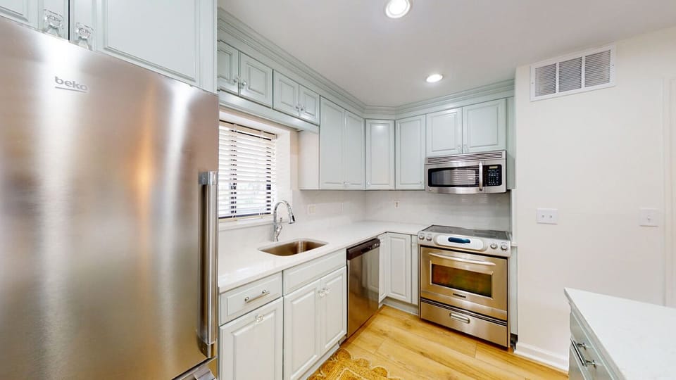 Newly Renovated Kitchen
