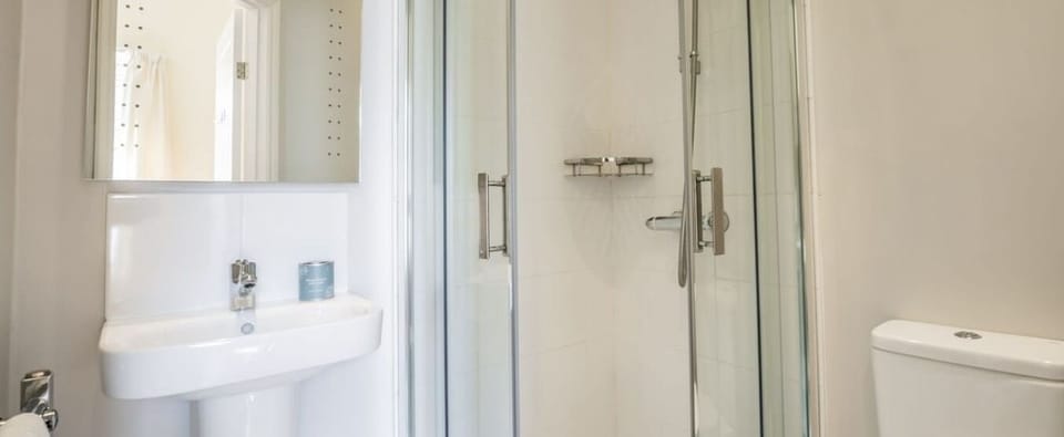 Ensuite Sower Roomh