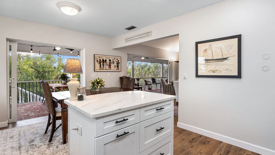 Kitchen/Dining