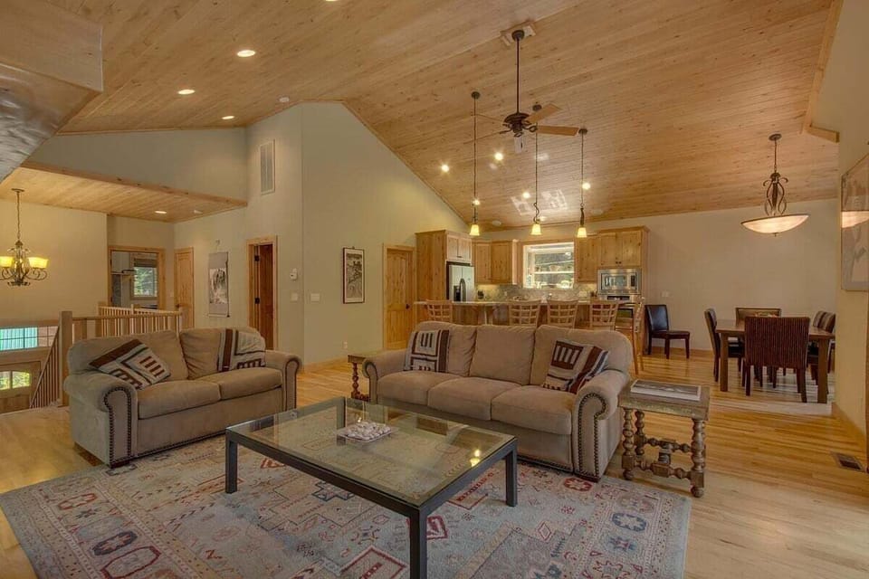 Open concept floor plan
