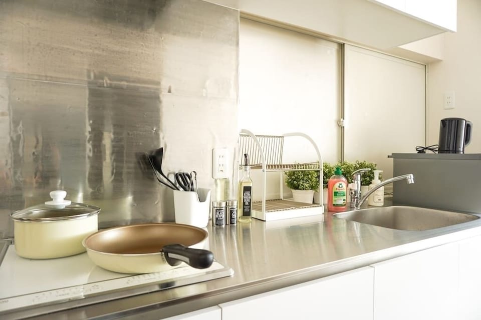 Marvelous Clean & Great Location! 4min S