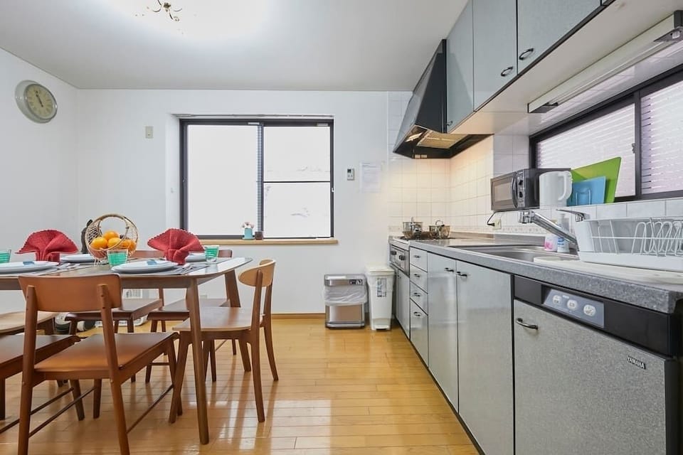 Senior villa 4BR, Shinjuku Okubo