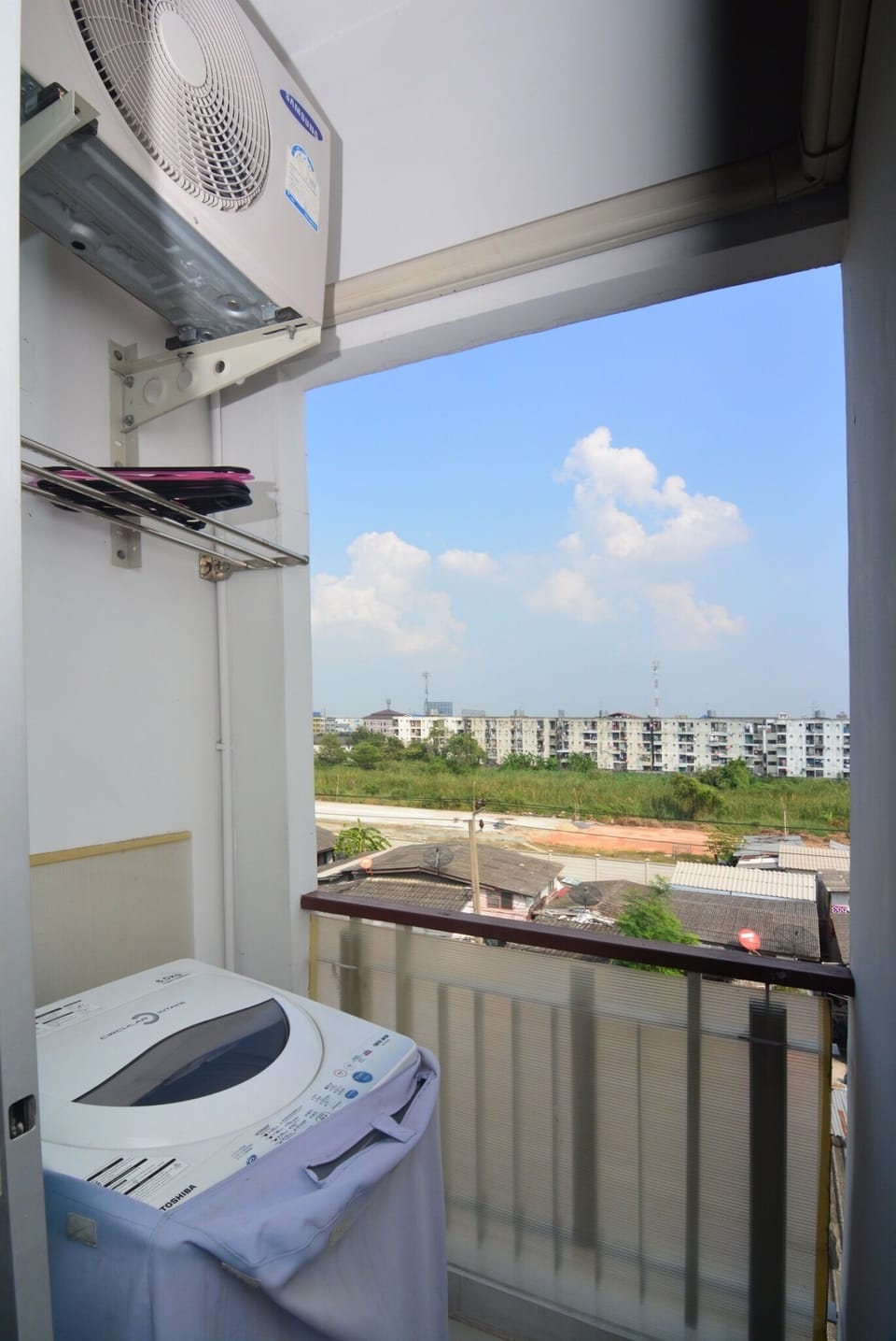Washing machine with free detergent and softener.