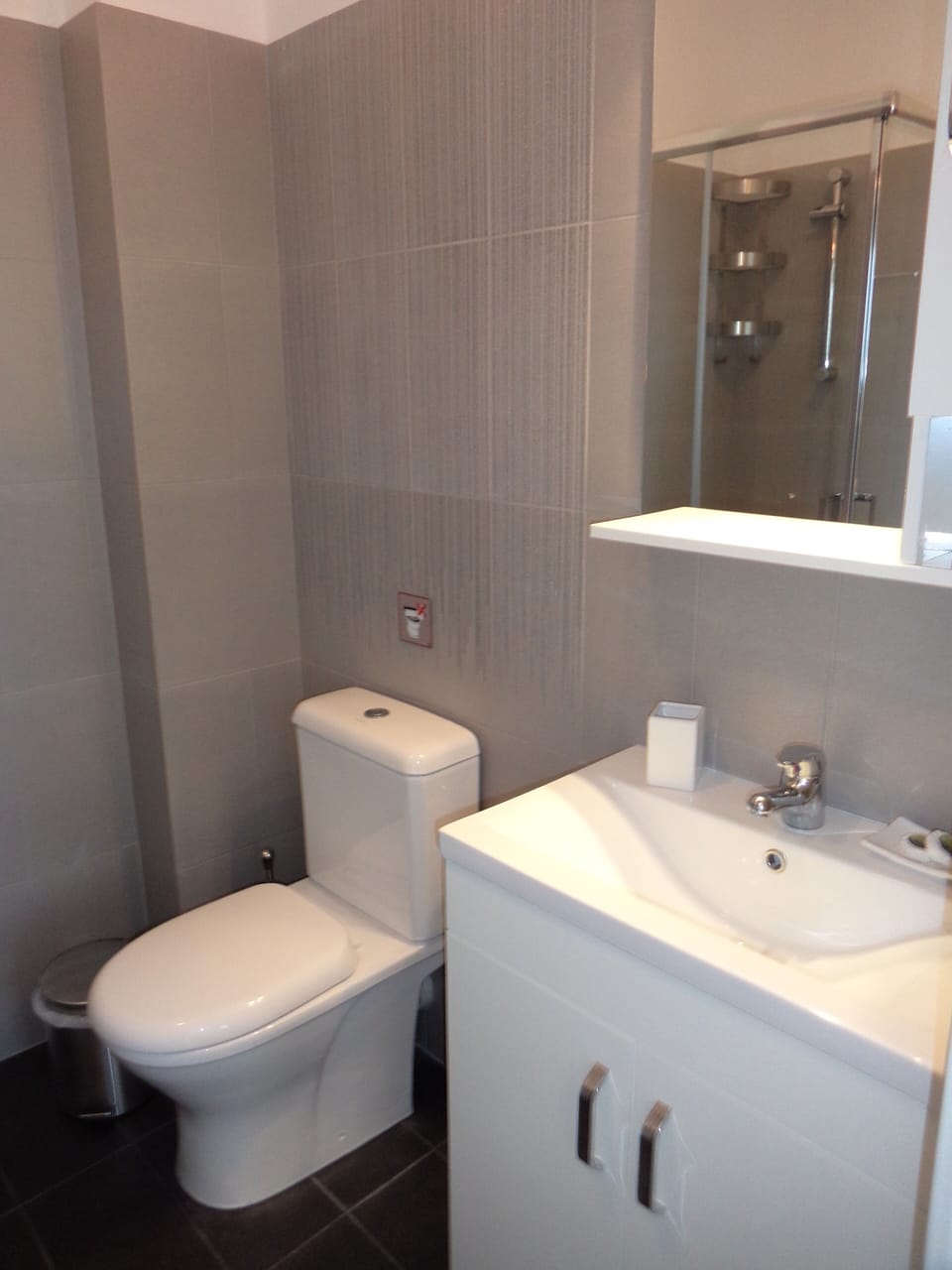 Master bedrooms bathroom