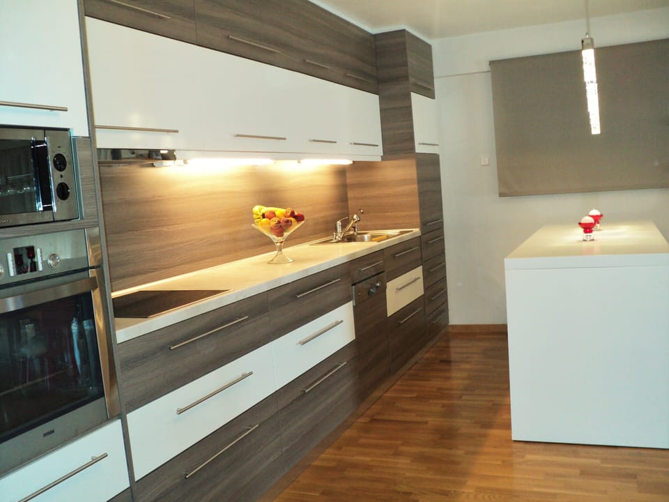 fully equipped kitchen.
