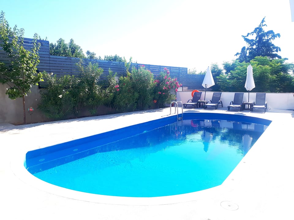 pool villa
