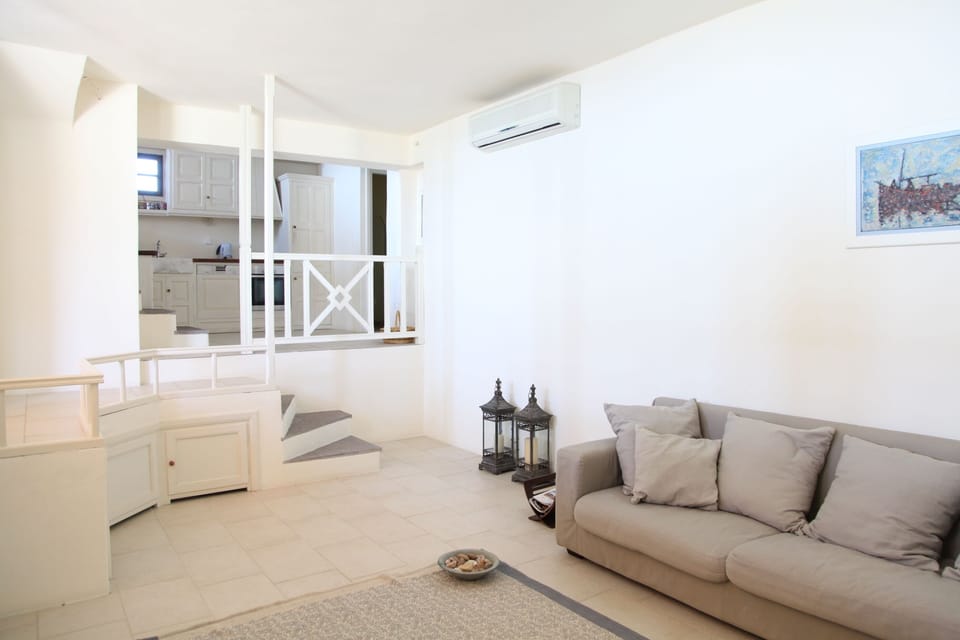 Tv room