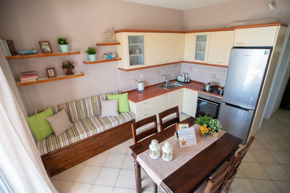 kitchen and dinning room
