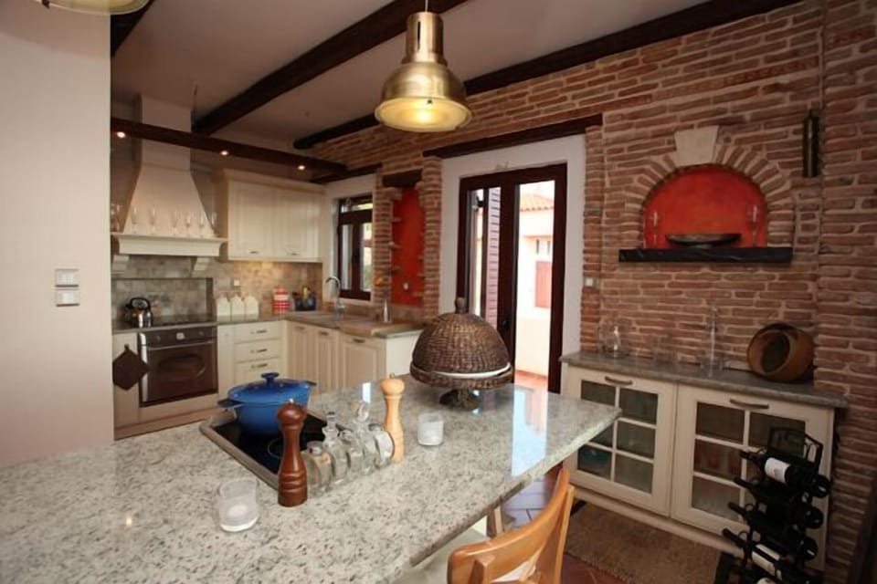 Main kitchen