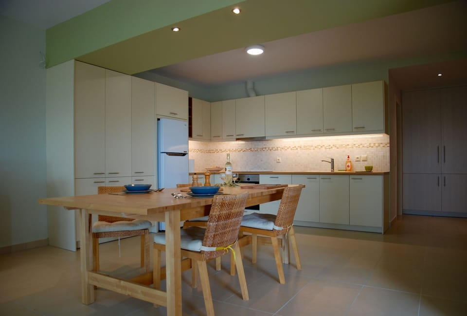 kitchen and dining room 