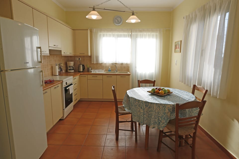 Fully equipped kitchen