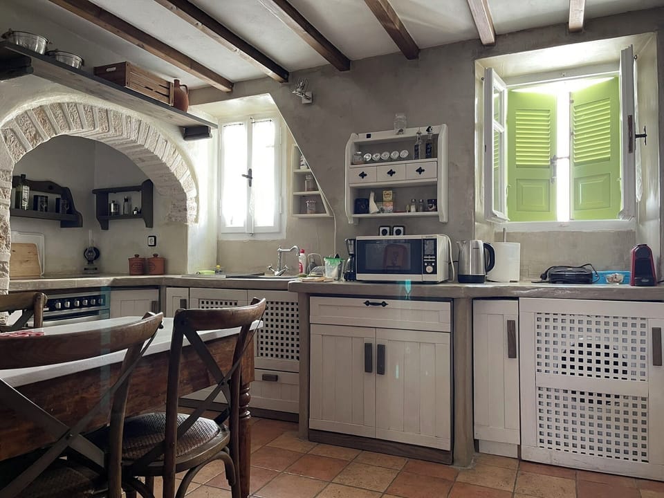 Kitchen area