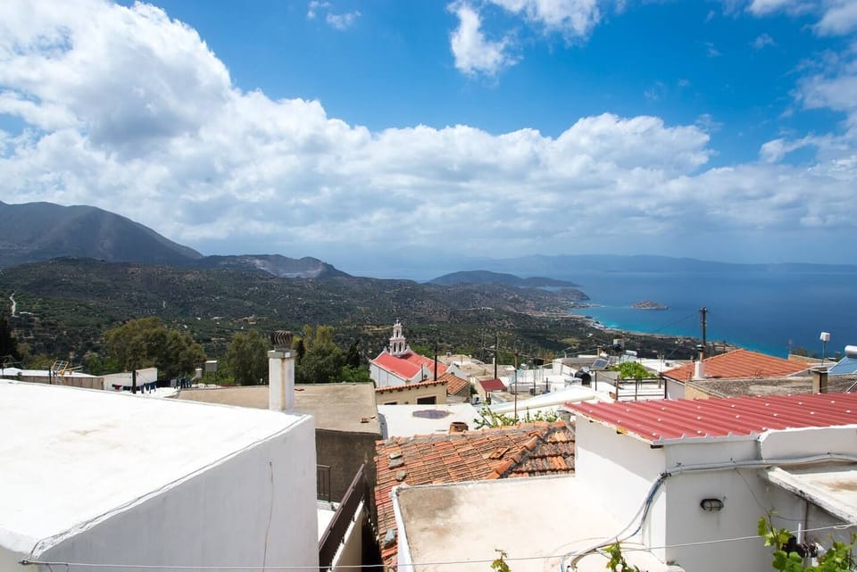 The village of Mirsini