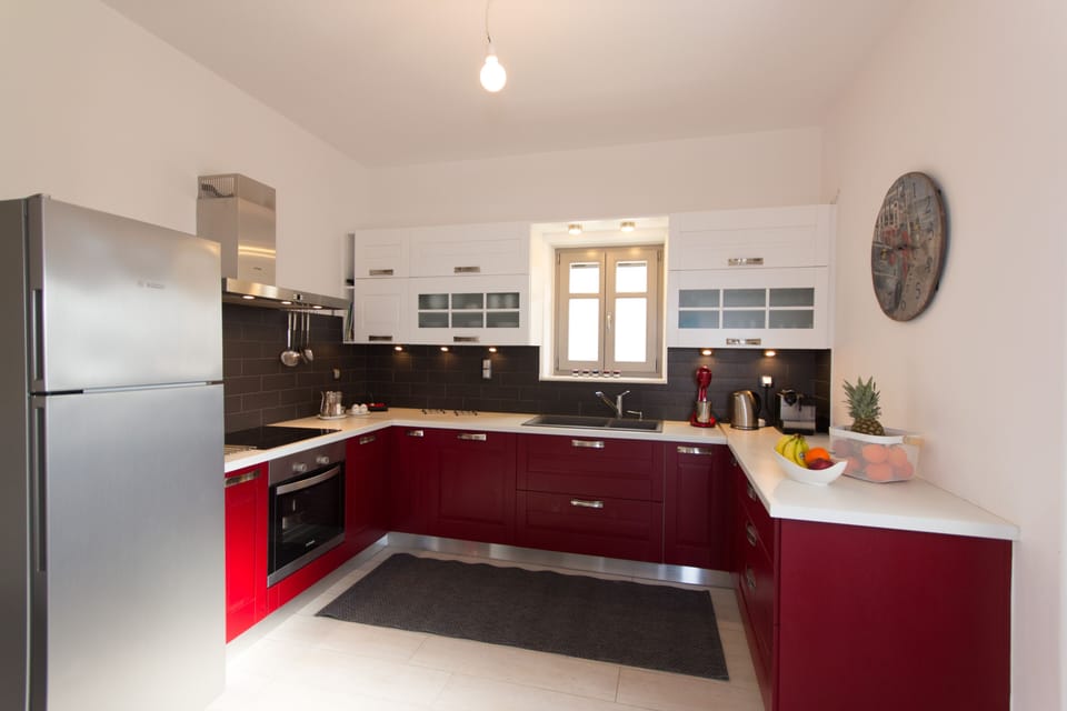 the fully equipped brand new kitchen!