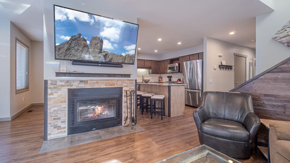 25 Eaglewood-07