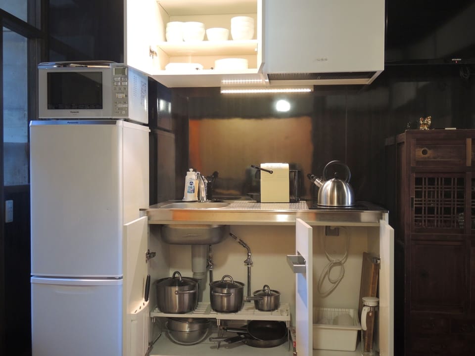 1F Kitchen