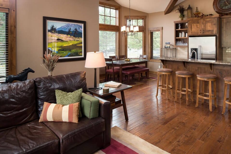 33 Caldera Cabin