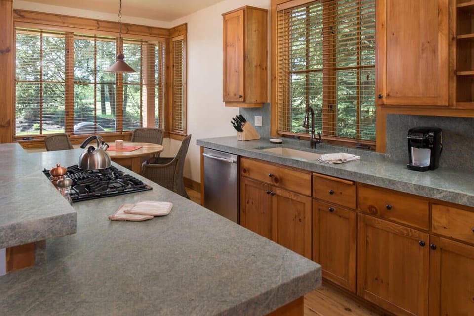 1 Osprey Pointe