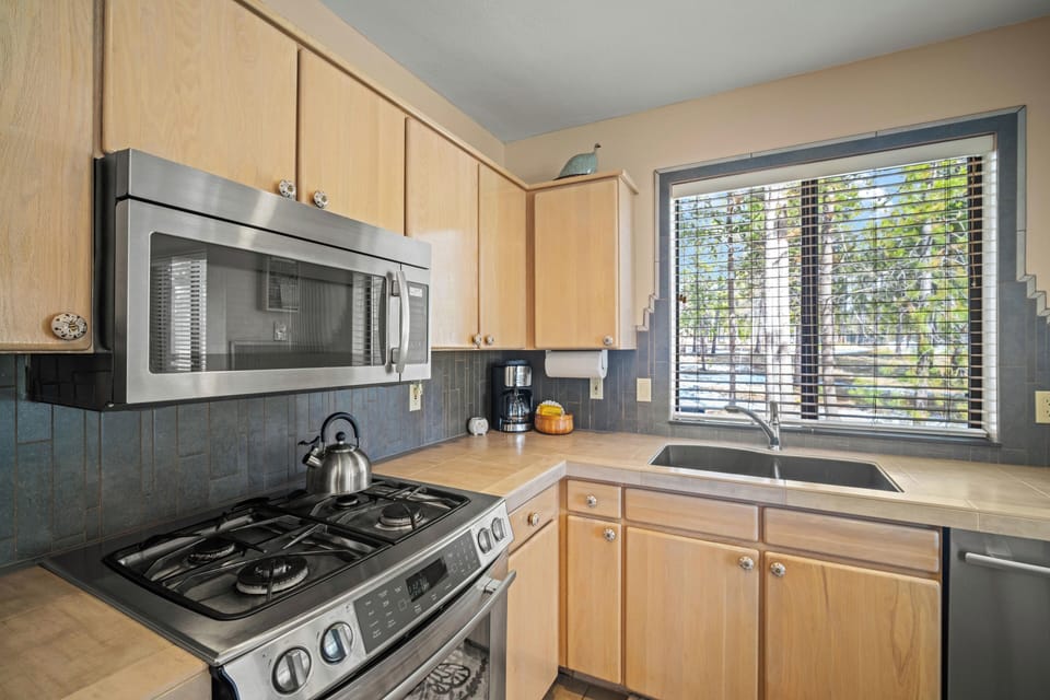 11 Eaglewood-14