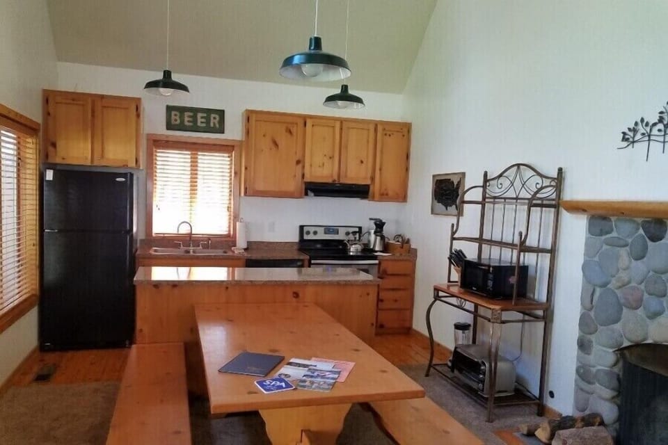 32 Circle 4 Ranch Cabin 