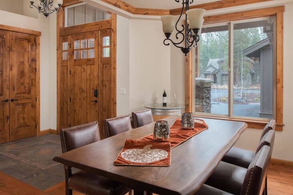 56263 Sable Rock