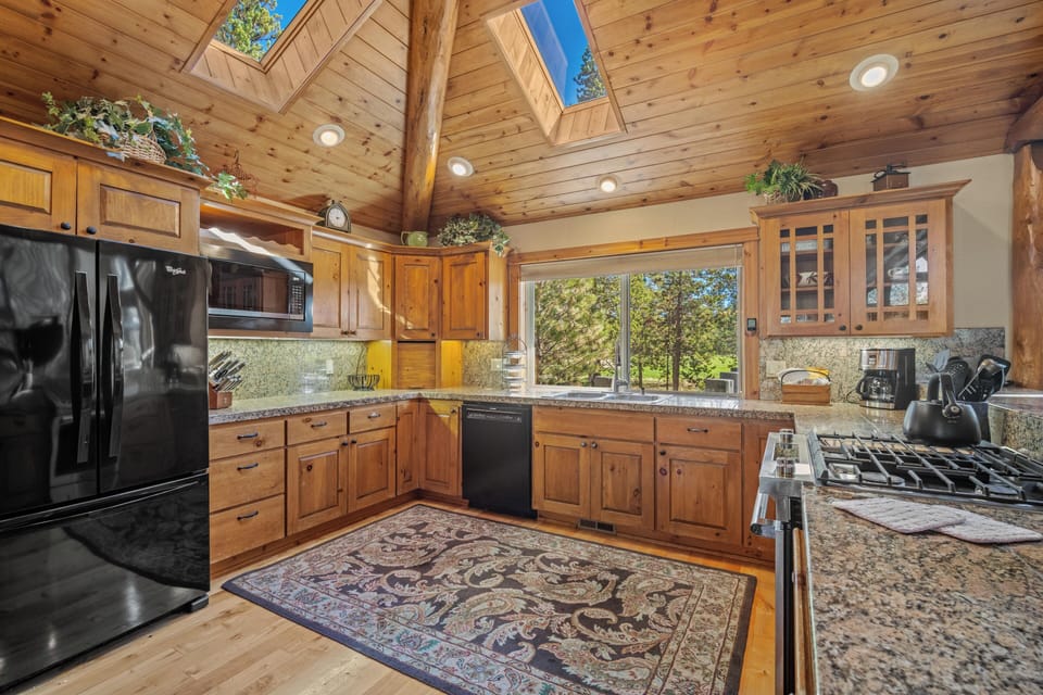 8 White Elm Kitchen