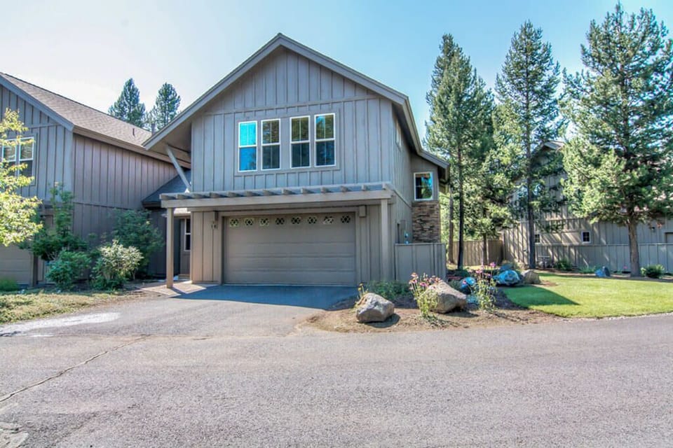 16 Fremont Crossing
