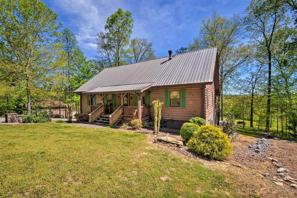 Trenton Vacation Rental Cabin | 4BR | 3BA | 2,600 Sq Ft | Stairs Required