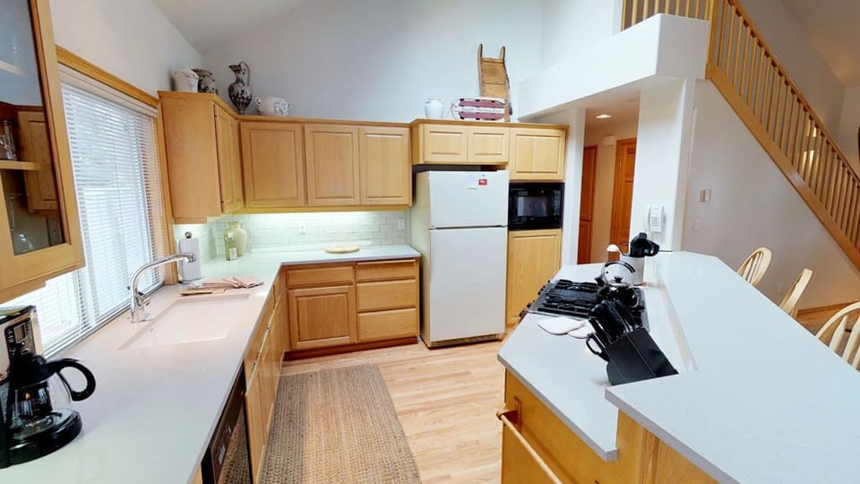 36 Kinglet