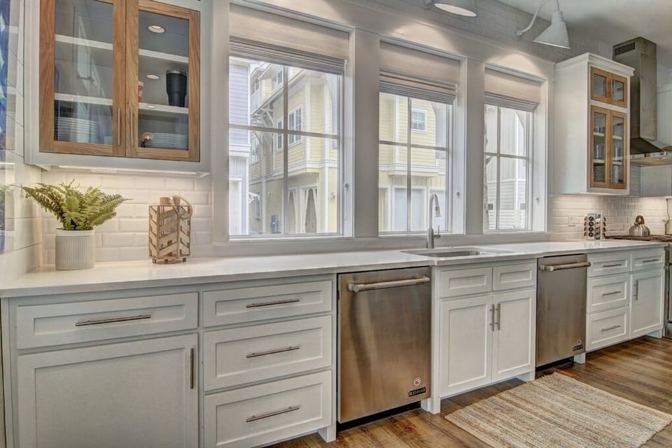 Kitchen, 1st Floor